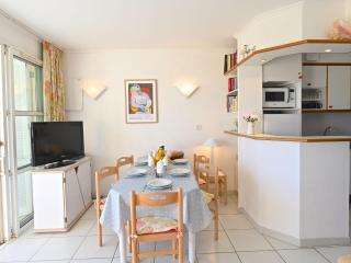 Apartment Les Bastides - O5 018 by Interhome - Agay - Saint Raphael - 2