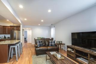 Lincoln Park Living - Suite 2 - Chicago - 8