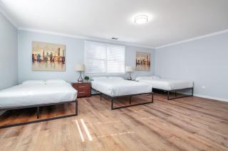 Beautiful Remodeled Penthouse Unit in Old Town - Chicago - 5
