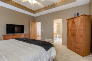 Spacious Pool House with tons of amenities! - Omaha - 9