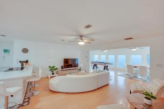 Alligator Point Beachfront Home with Private Hot Tub - Sun N Sand Beaches - 7