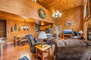 Lazy Bear - Gatlinburg - 8
