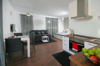 Charm Apartments And Rooms - Trogir - 4