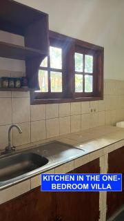 Villa Kamila Forest Senggigi By Villaloka - Mangsit - 3