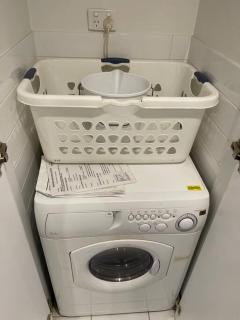 Amazing City Skyline Apartment near Convention Centre - Pool Gym Sauna - 4