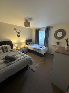 Spacious 3 bedroom flat close to city center - Dalneigh - 4
