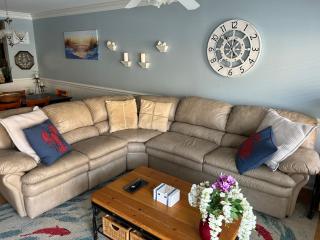 Unique 3BR, 1 of 5 Condos w/Huge Poolside Patio, Steps to Beach & Pier, Gated - Tybee Island - 2