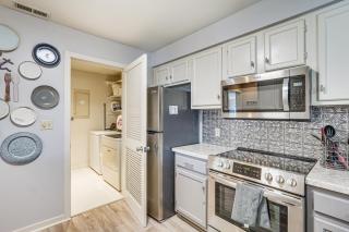 Lakefront Condo with Resort Amenities in Osage Beach - Osage Beach - 2