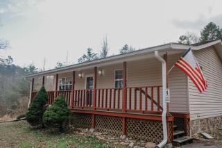 Big Foot Bungalow - Sevierville - 0