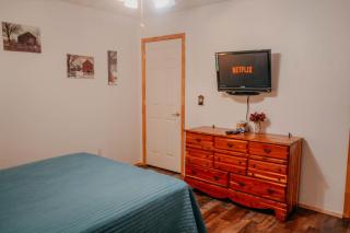 Big Foot Bungalow - Sevierville - 3