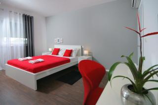 Charm Apartments And Rooms - 7