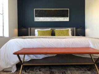 1BR/1Bath Downtown - Newly Renovated Premier Apt. - Gainesville - 3