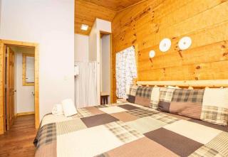 Hot Tub, King Bed, Mountain Views - Sevierville - 4