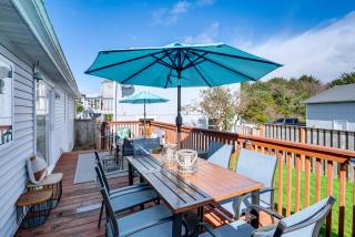 Cozy PNW Getaway with Fire Pit Walk to Beach! - Moclips - 9