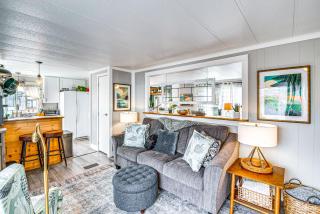 Cozy PNW Getaway with Fire Pit Walk to Beach! - Moclips - 6