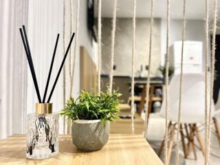 002 - Apto monoambiente em residencial com piscina na praia de Bombas - 6