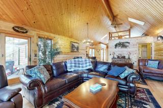 Log Cabin Life - Arkdale - 6