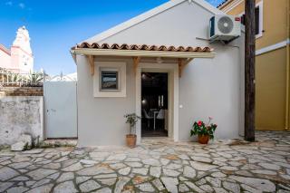 Jonas port house - Agios Rokkos - 7
