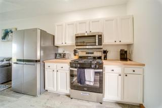 4 Mi to Lake Erie Condo with Golf Course Views! - Erie - 5
