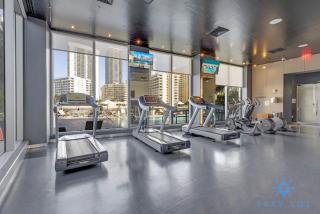 Spectacular Balcony View Retreat Resort Amenities - Hallandale Beach - 2