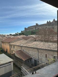 Le studio de Simon au pied de la cité - 1