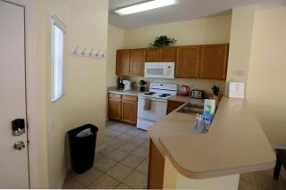 UniDisL 3Br3B near Disney quiet resort community, pool, private hot tub, BBQ & games - Kissimmee - 6