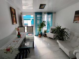 Habitacion privada en casa familiar con bano compartido - Armenia - 0