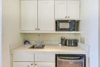 Destin Resort Studio with Pool - Walk to Beach! - Destin - 6