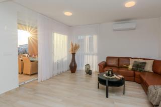 Apartments with a parking space Vir - 22568 - Vir - 8