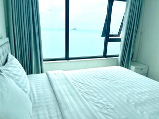 Royal Beachfront Nha Trang Apartment - Nha Trang - 3
