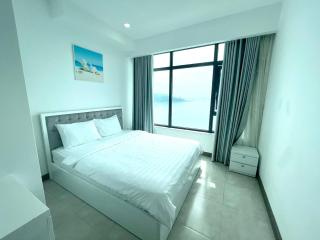 Royal Beachfront Nha Trang Apartment - Nha Trang - 5