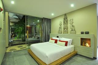 Luxury Designer Villa in A+ Location Berawa - Canggu - 3