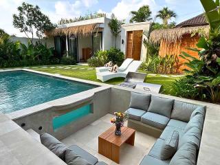 Green Palm Villa by Optimum Bali Villas - Kerobokan - 9