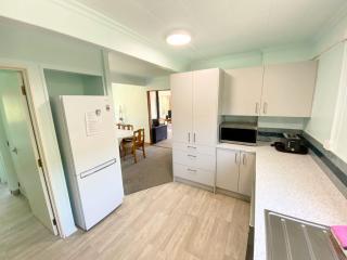 Coastal Charm in Patons Rock - 3