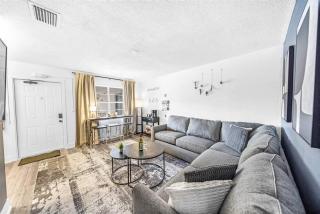 Water Front Condo - First Floor - Palm Wave Says - Coconut Creek - 9