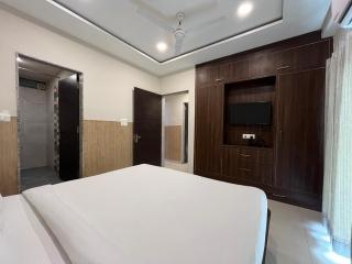Hotel Shri Radha Nikunj - Opposite Prem Mandir - Vrindāvan - 4