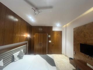 Hotel Shree Darshnam - Vrindāvan - 8
