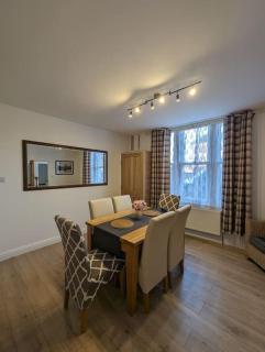 New Fully equipped 2 bedroom house. Sleeps 6 - 4