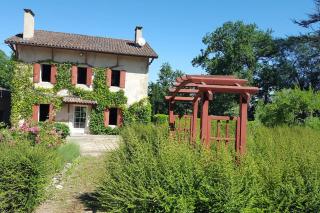 Gîte Le Pavillon dans le parc du Château Lescaut - 9
