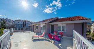 Spacious apartment overlooking Mostar - Mostar - 2