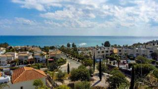 Beautiful 3-Bed Villa in Coral Bay - Peyia - 2