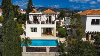 Beautiful 3-Bed Villa in Coral Bay - Peyia - 0