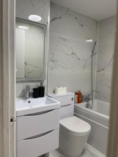2Bed Cozy Spacious apartment - 15min to Canary Wharf O2 Excel Central London - Londra - 6