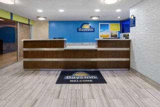 Days Inn by Wyndham Forsyth - Forsyth - 3