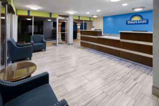 Days Inn by Wyndham Forsyth - Forsyth - 1