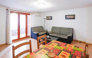 Cozy Apartment In Torrevieja With Wifi - Torrevieja - 9