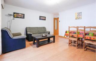 Cozy Apartment In Torrevieja With Wifi - Torrevieja - 4