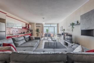 Three Bedroom Romantic Promenade Apartment - Durazzo - 0