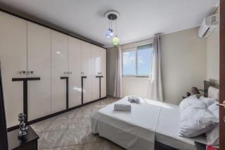 Three Bedroom Romantic Promenade Apartment - Durazzo - 2