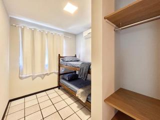 006 - Apartamento com 2 dormitórios na praia de Bombas - Bombinhas - 6